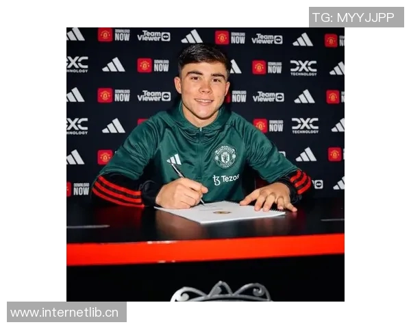 曼联新星哈迪签奖学金合同17岁后将转为职业合同