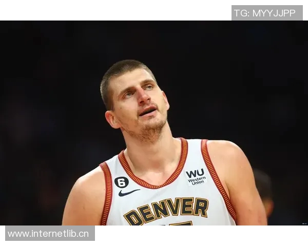 约基奇半场表现如同游戏般轻松7投5中贡献10分4篮板6助攻