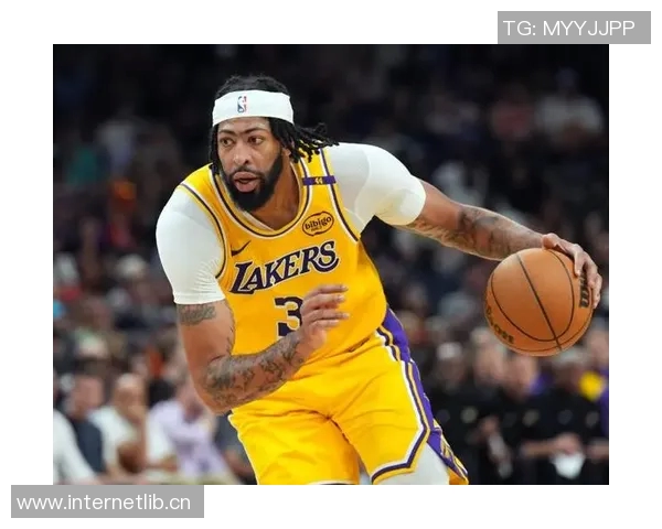 科尔强调季前赛首战湖人将采用深度轮换策略确保球员体能不被过度消耗